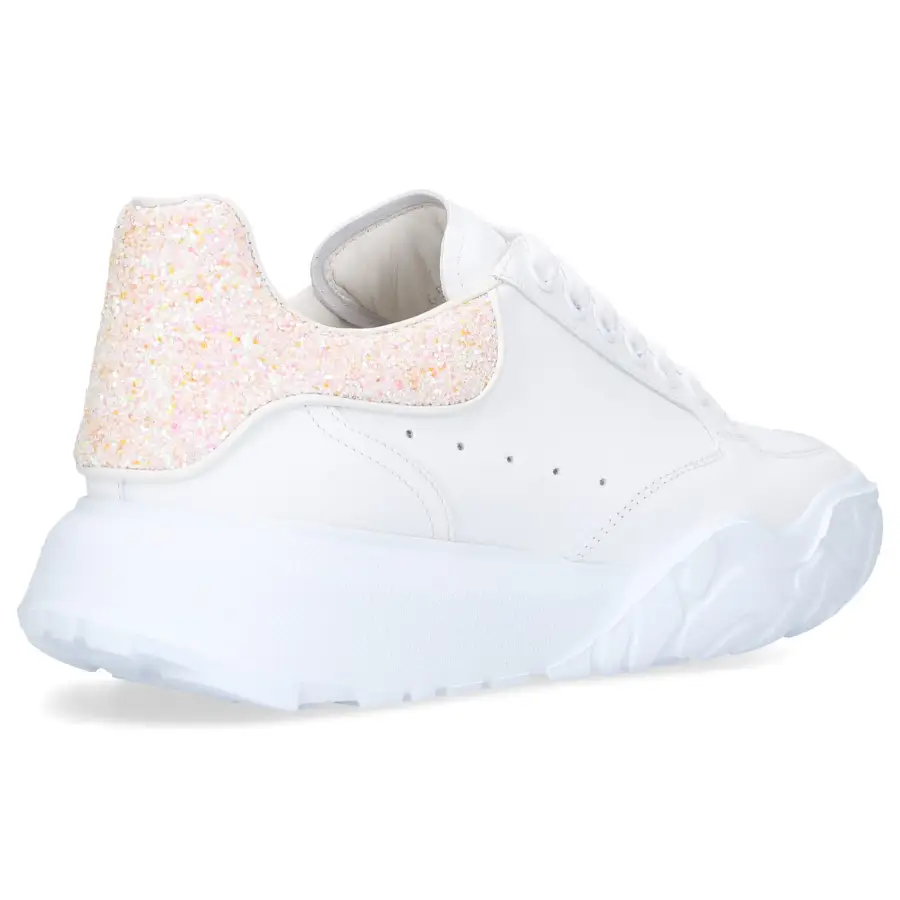Alexander McQueen - Sneaker low COURT Kalbsleder - weiß