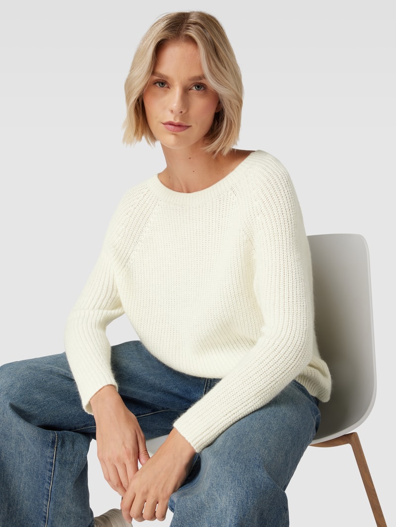 Strickpullover mit Rundhalsausschnitt Modell 'XENO' in ecru