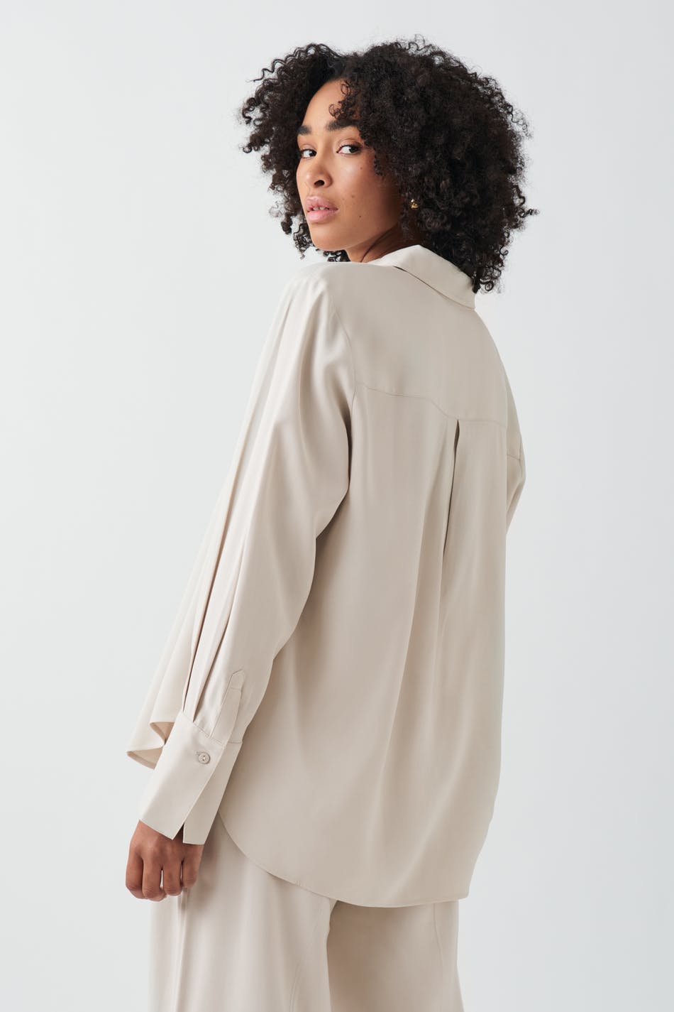 Relaxed viscose shirt