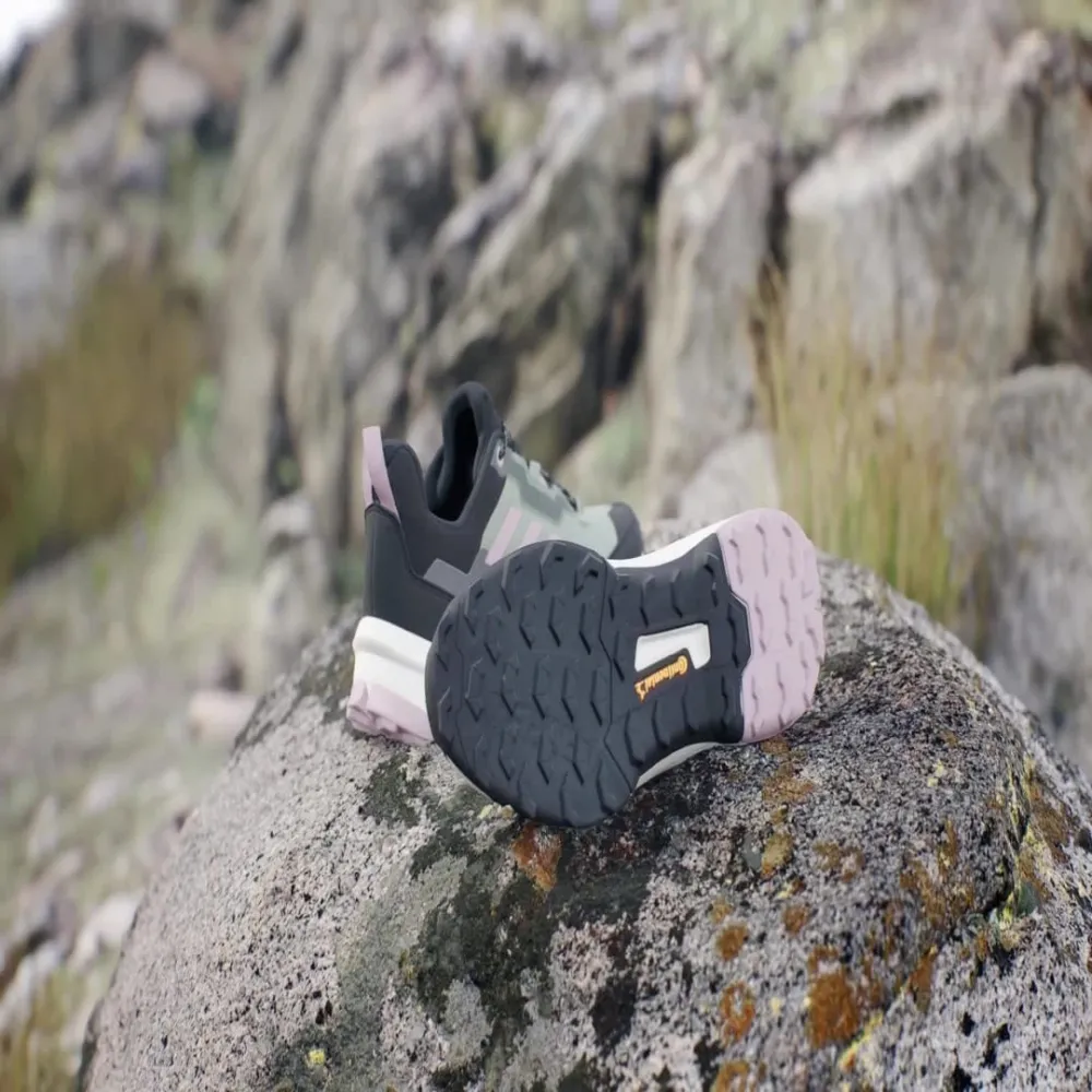 adidas AX4 GTX IE2576 / schwarz
