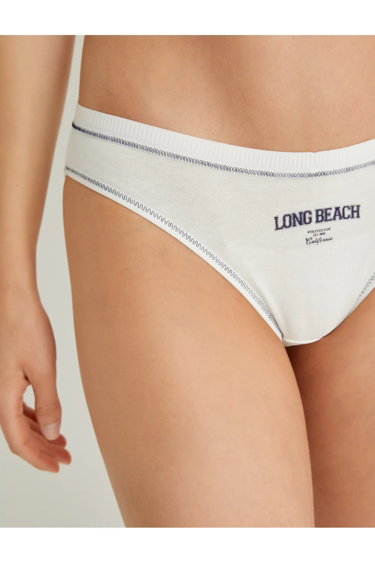 Koton  Slip mit normaler Taille und Kordel, bedruckt