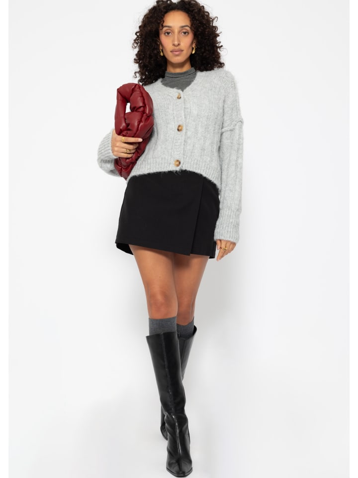 SASSYCLASSY Hosenrock in Schwarz günstig kaufen