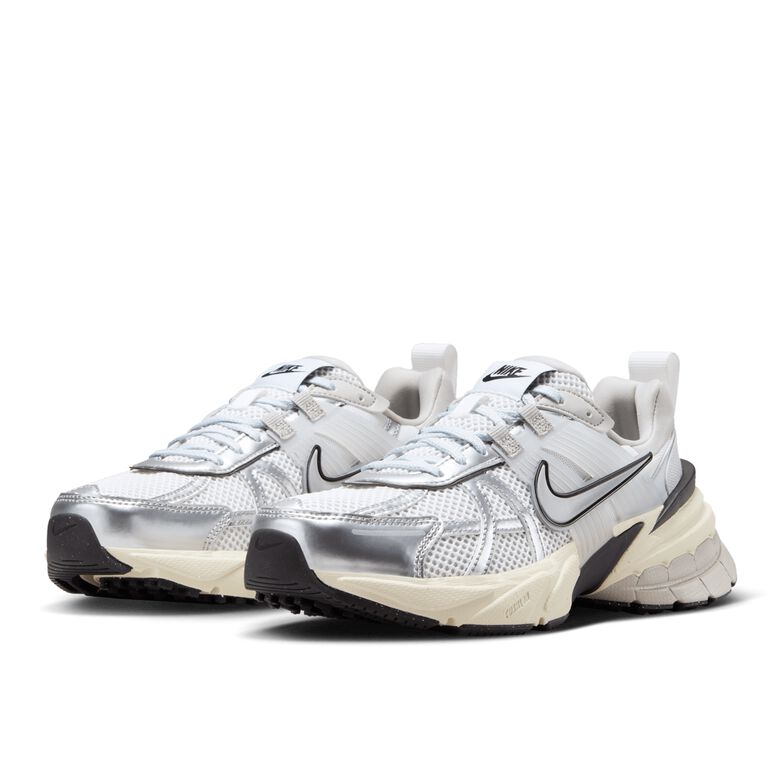 NIKE V2K Run 