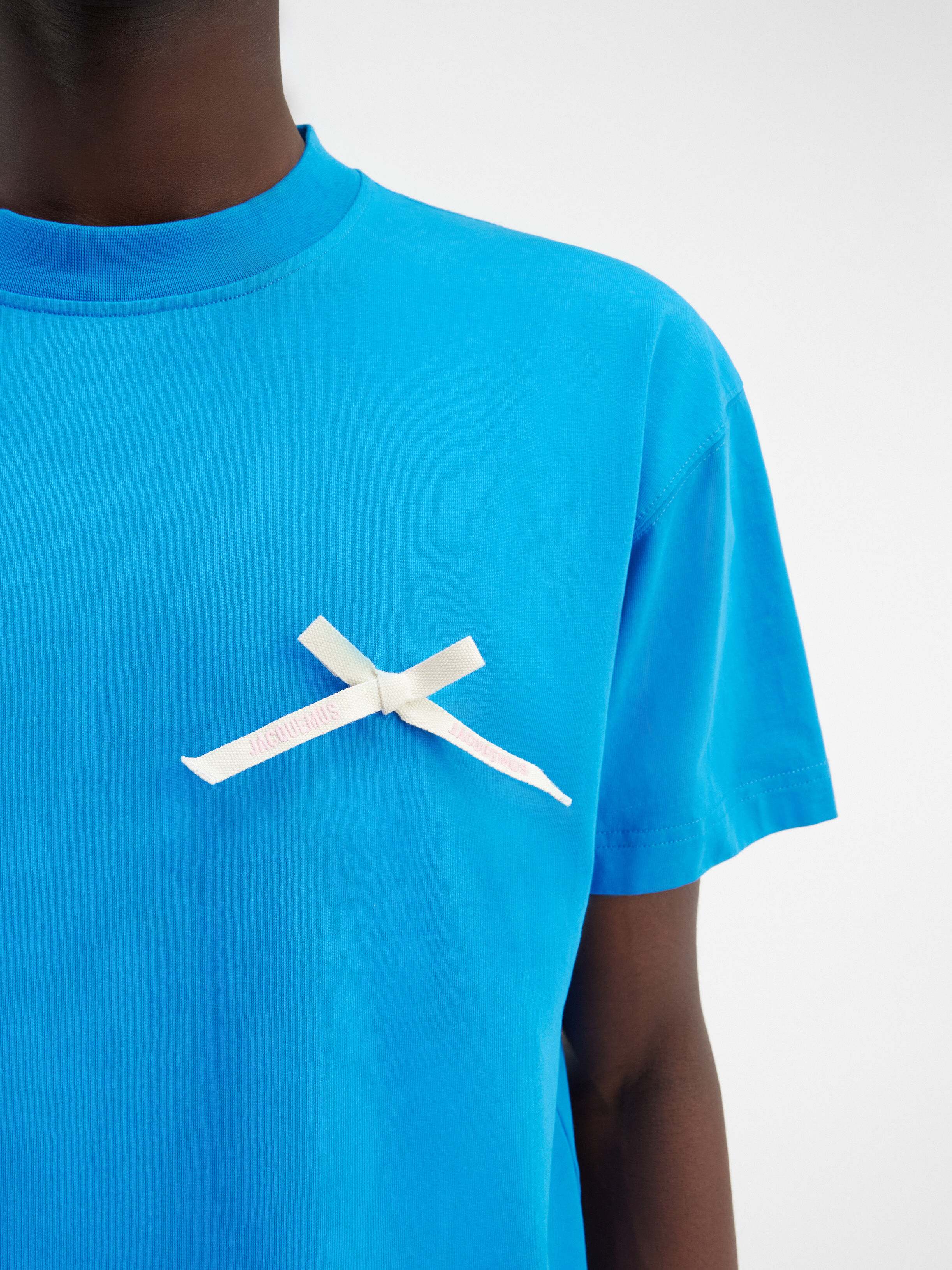 Le t-shirt Noeud