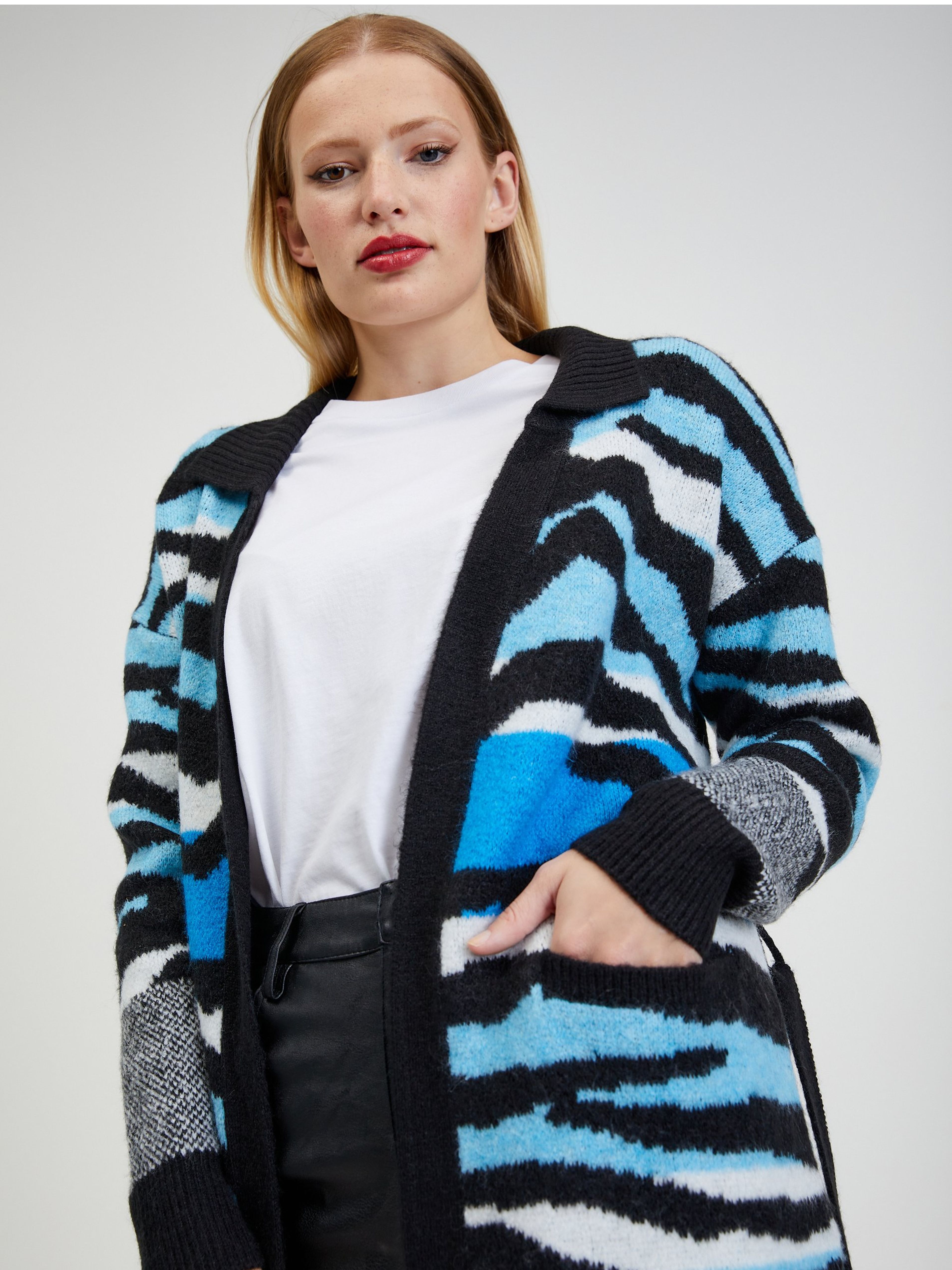Blau-schwarz gemusterte Damen Strickjacke ORSAY