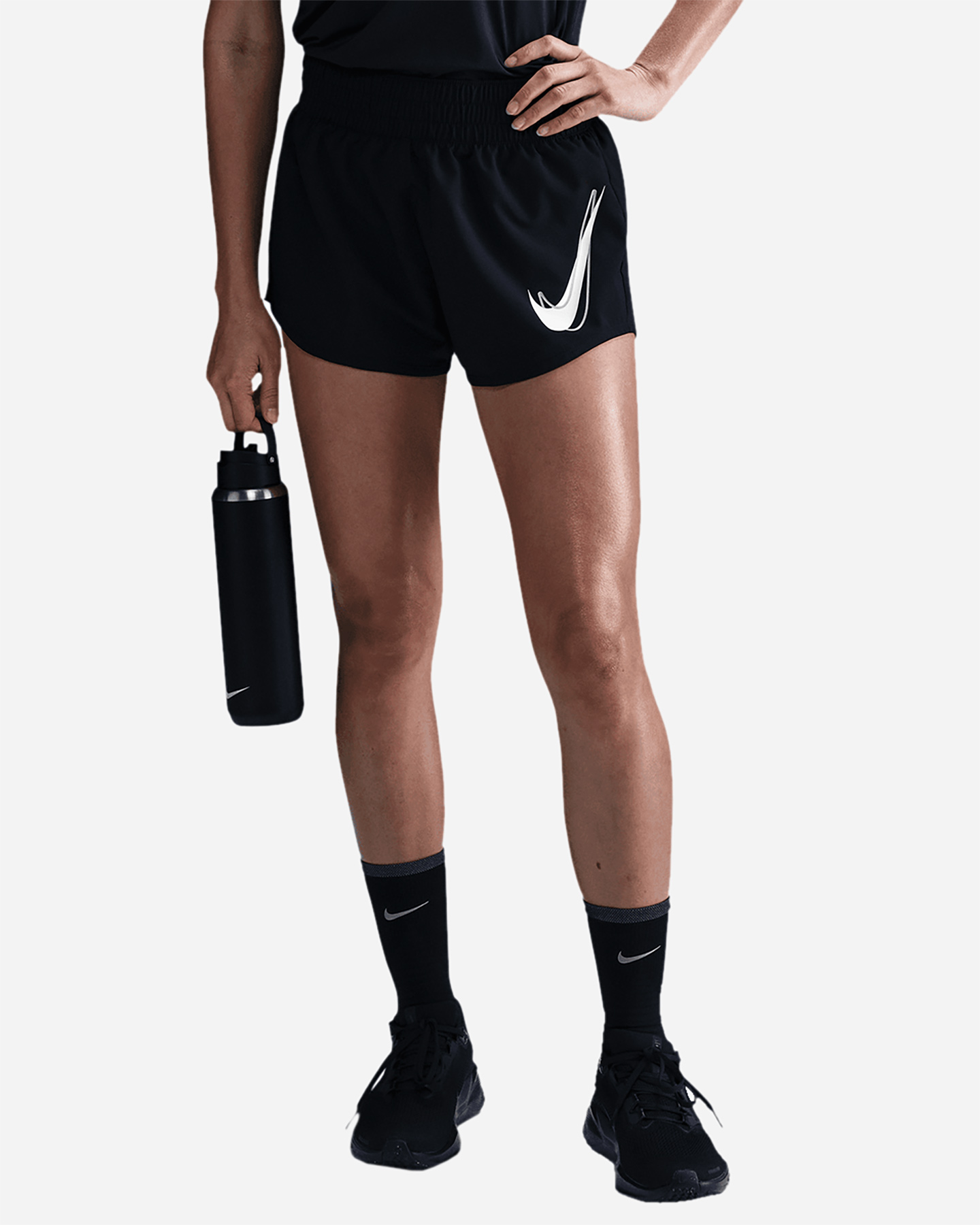 Krótkie buty do biegania Nike One Swoosh W HJ2195-010