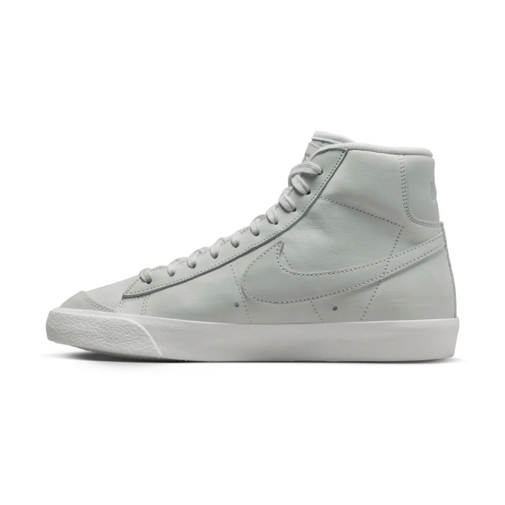 Nike Blazer Mid Premium DQ7572-001 / grau