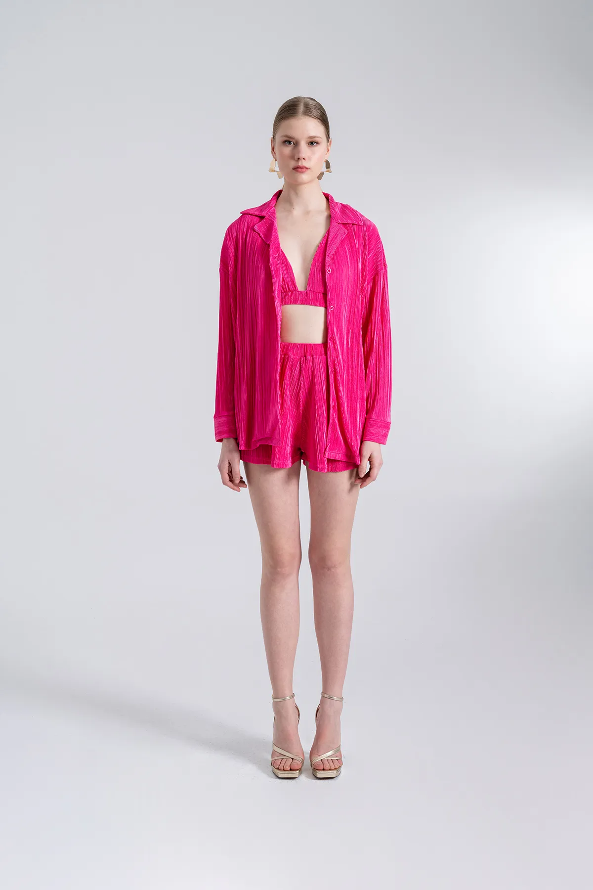 HOLLY LOLLY  Bequemes Oversize-Hemd mit Knopfverschluss in Rosa