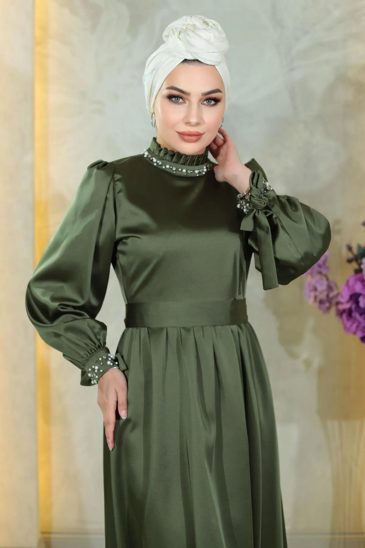Modamihram  Abendkleid aus Perlensatin in Khaki 19121