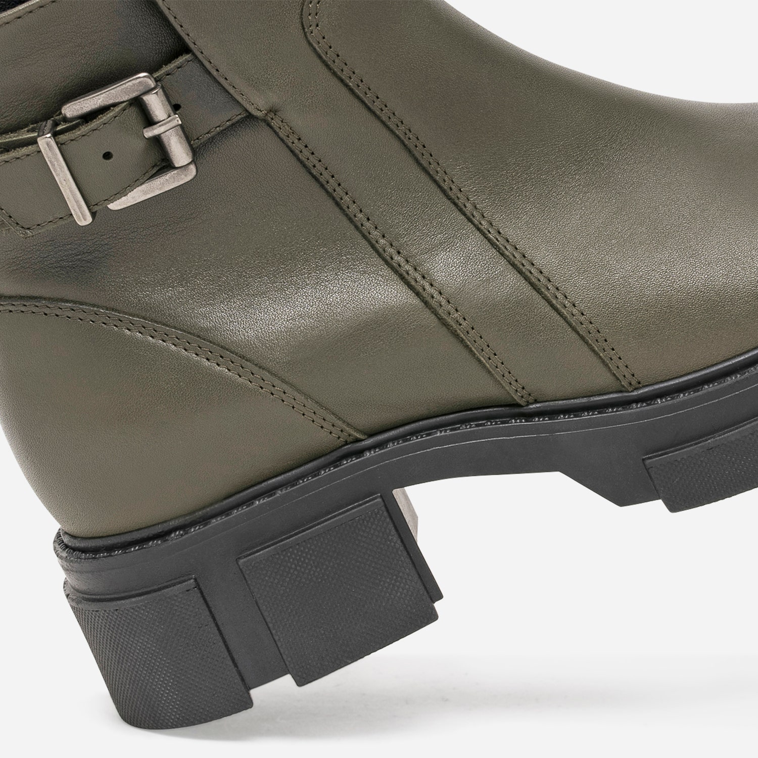 Boots TEXTO kaki en cuir à semelle crantée