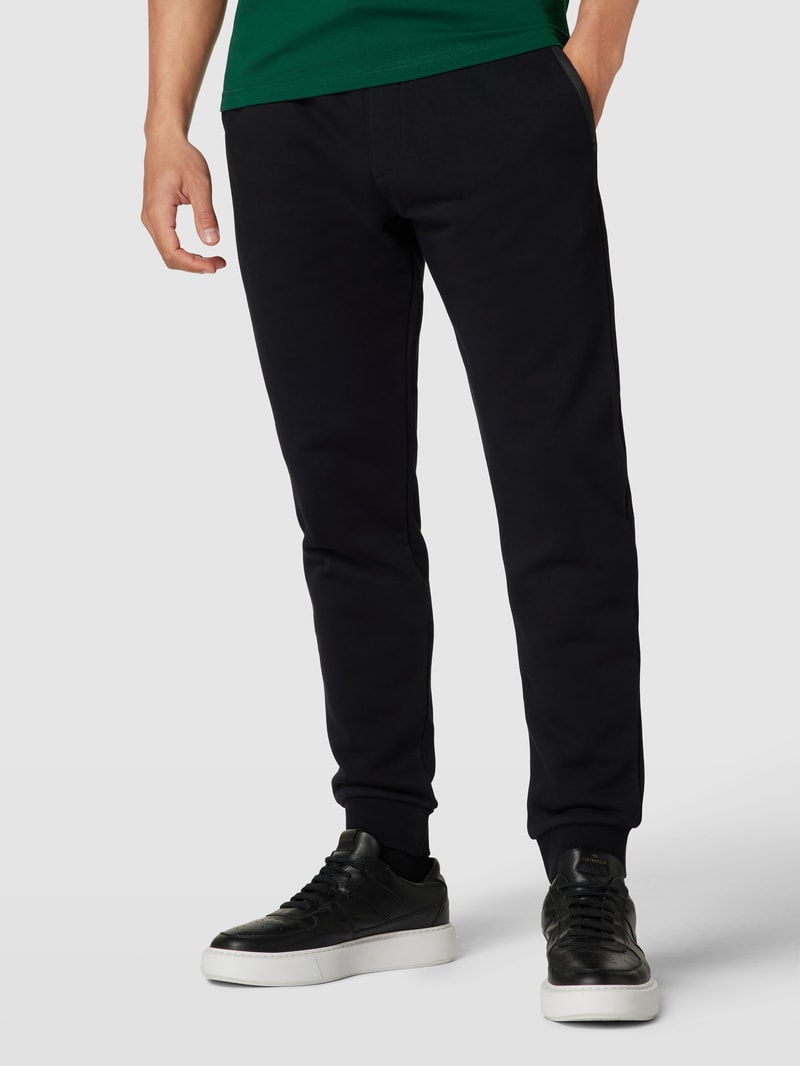 Sweatpants mit Gesäßtasche in schwarz