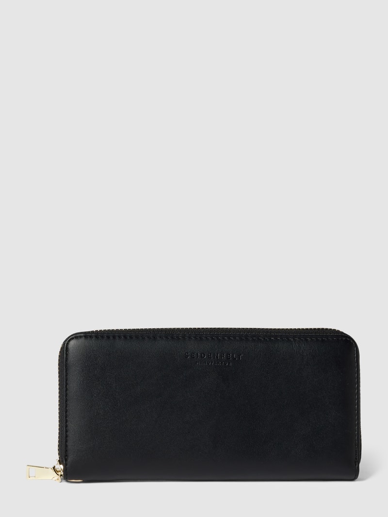 Portemonnaie mit Label-Prägung Modell 'SMILLA' in schwarz