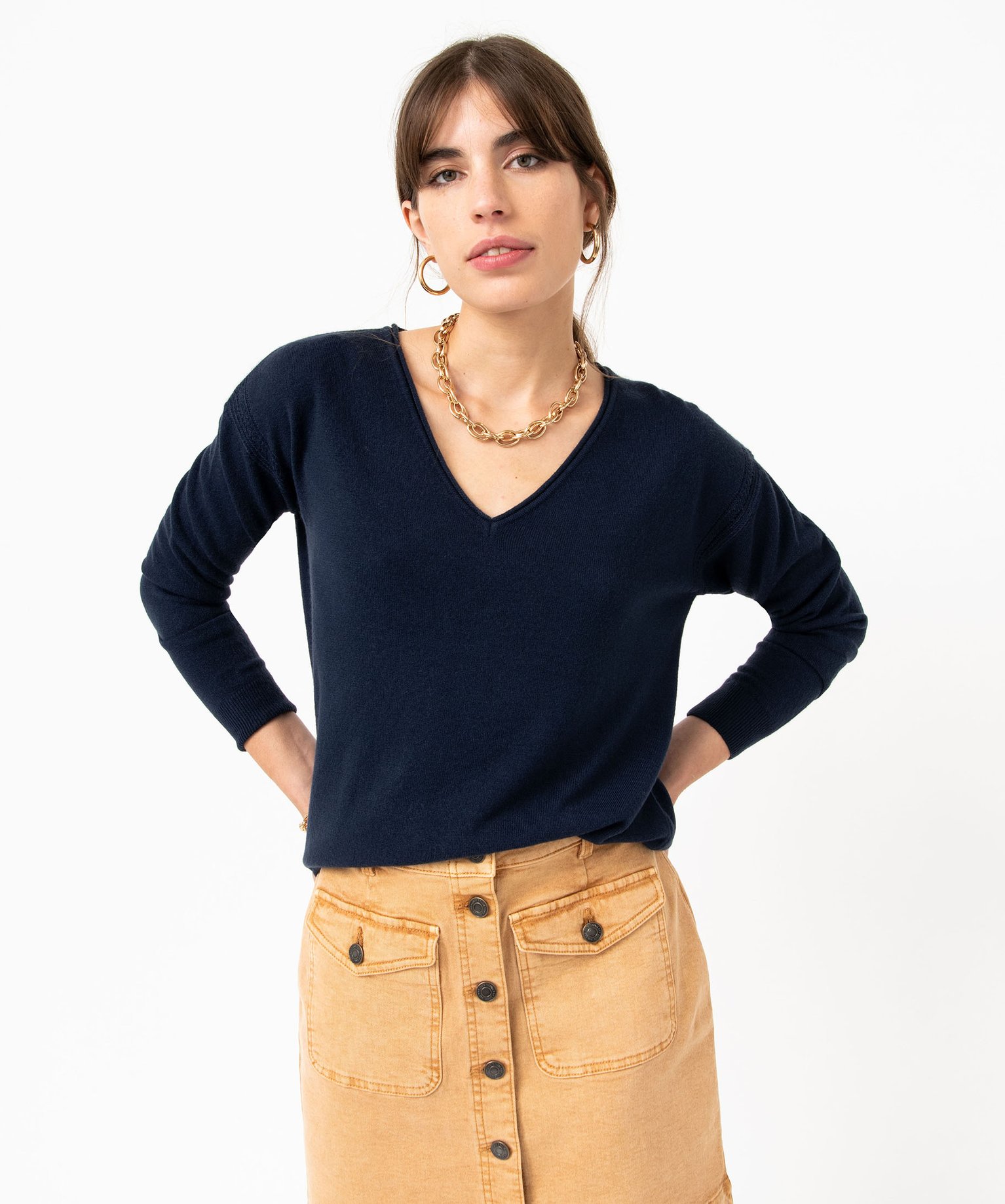 Pull femme en maille fine avec large col V marine | GEMO