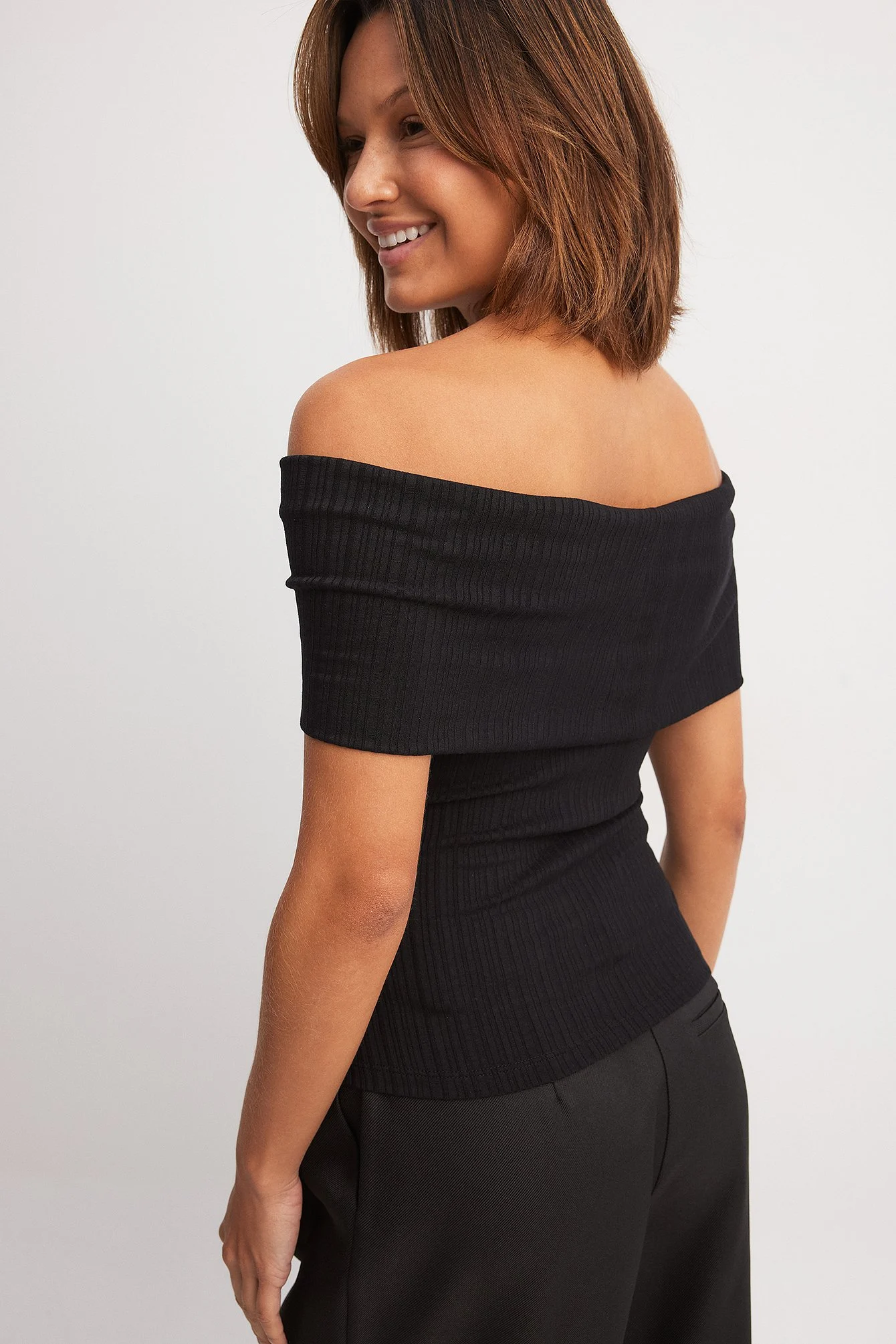 Geripptes Off-Shoulder-Top