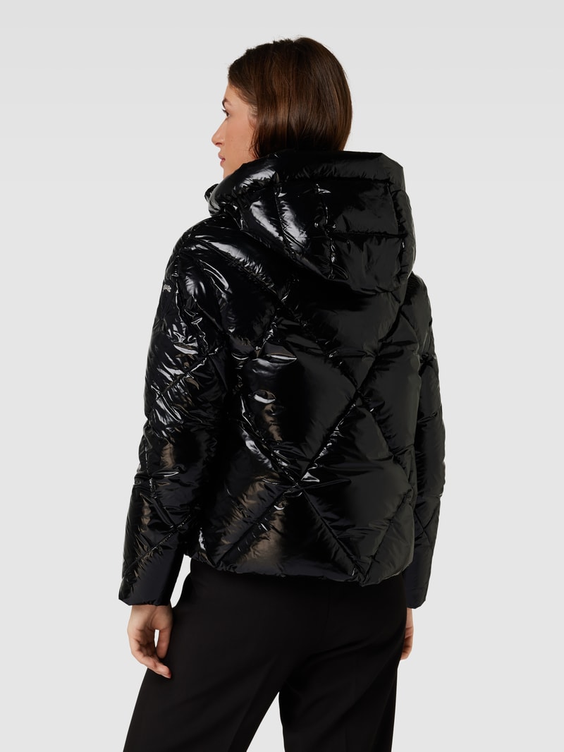 Steppjacke mit Stehkragen in schwarz