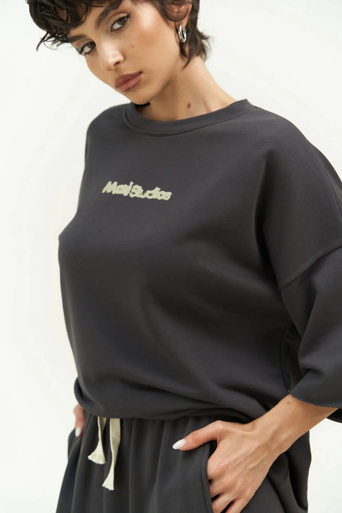 MAİ COLLECTİON  Manno – Anthrazitfarbenes T-Shirt-Trainingsanzug-Set