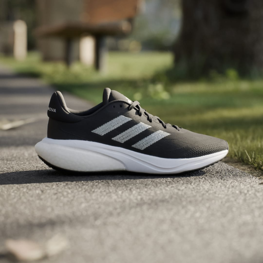 adidas Supernova 3 IE4345 / schwarz