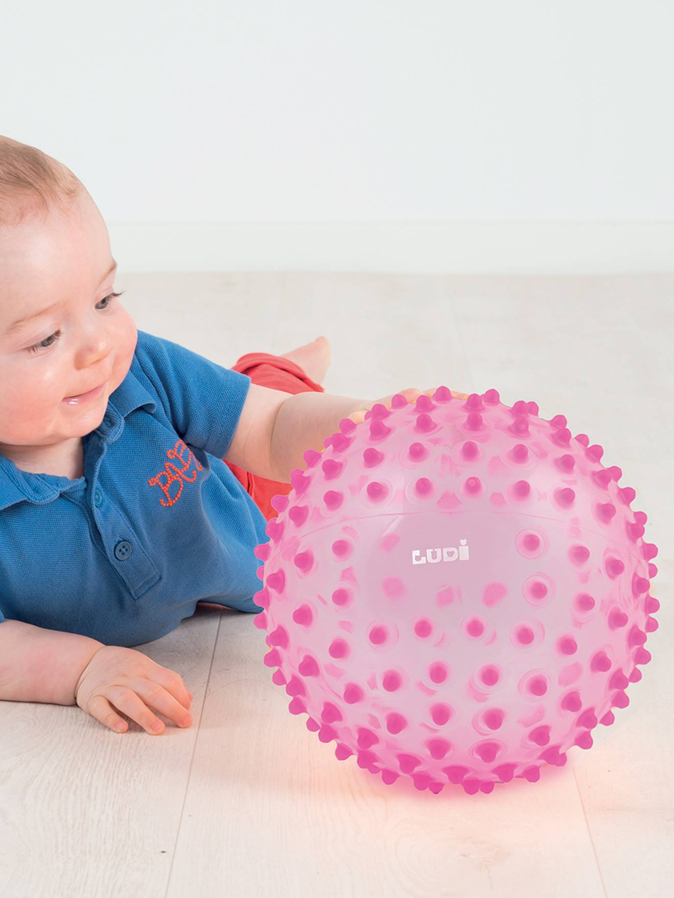 Balle sensorielle LUDI rose