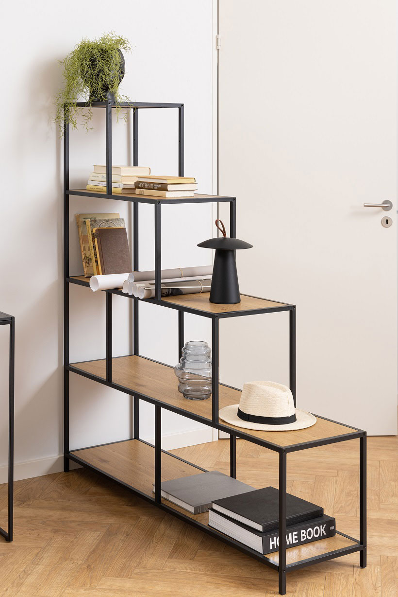 Bücherregal