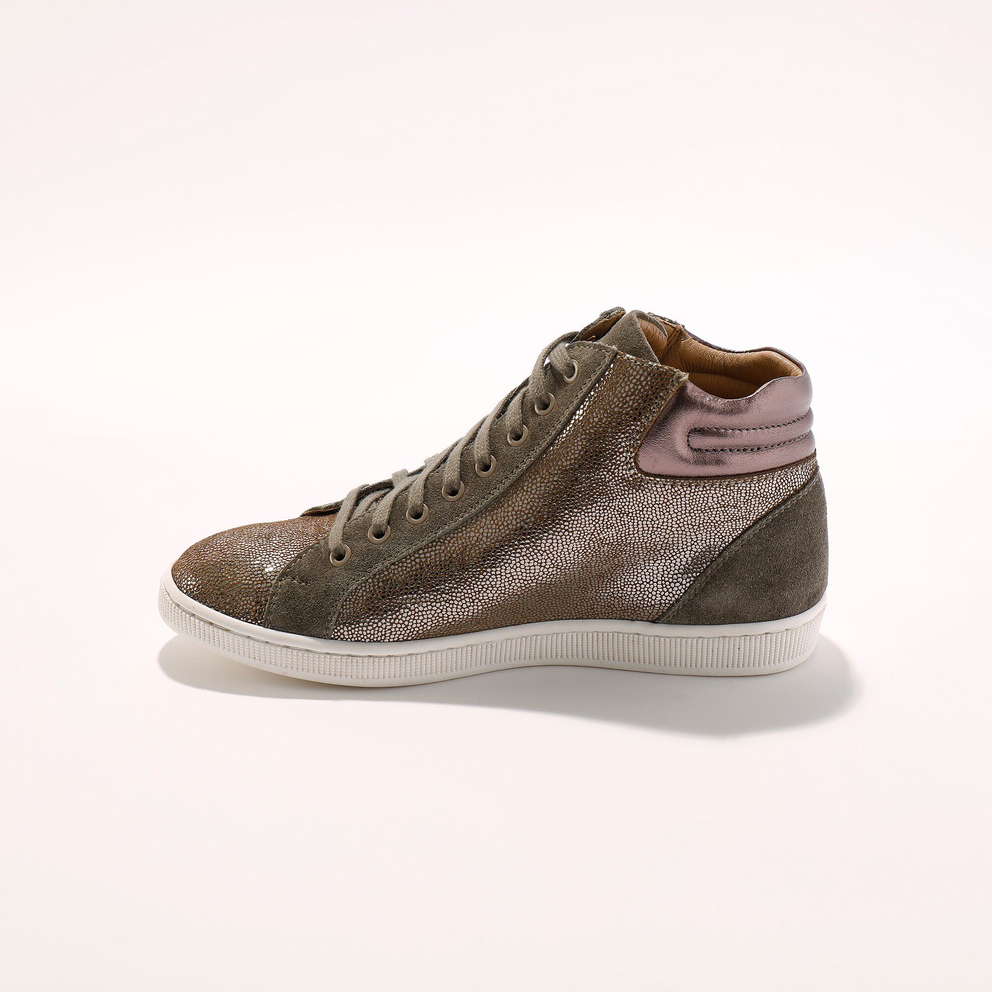 Basket montantes zippées en cuir souple effet irisé