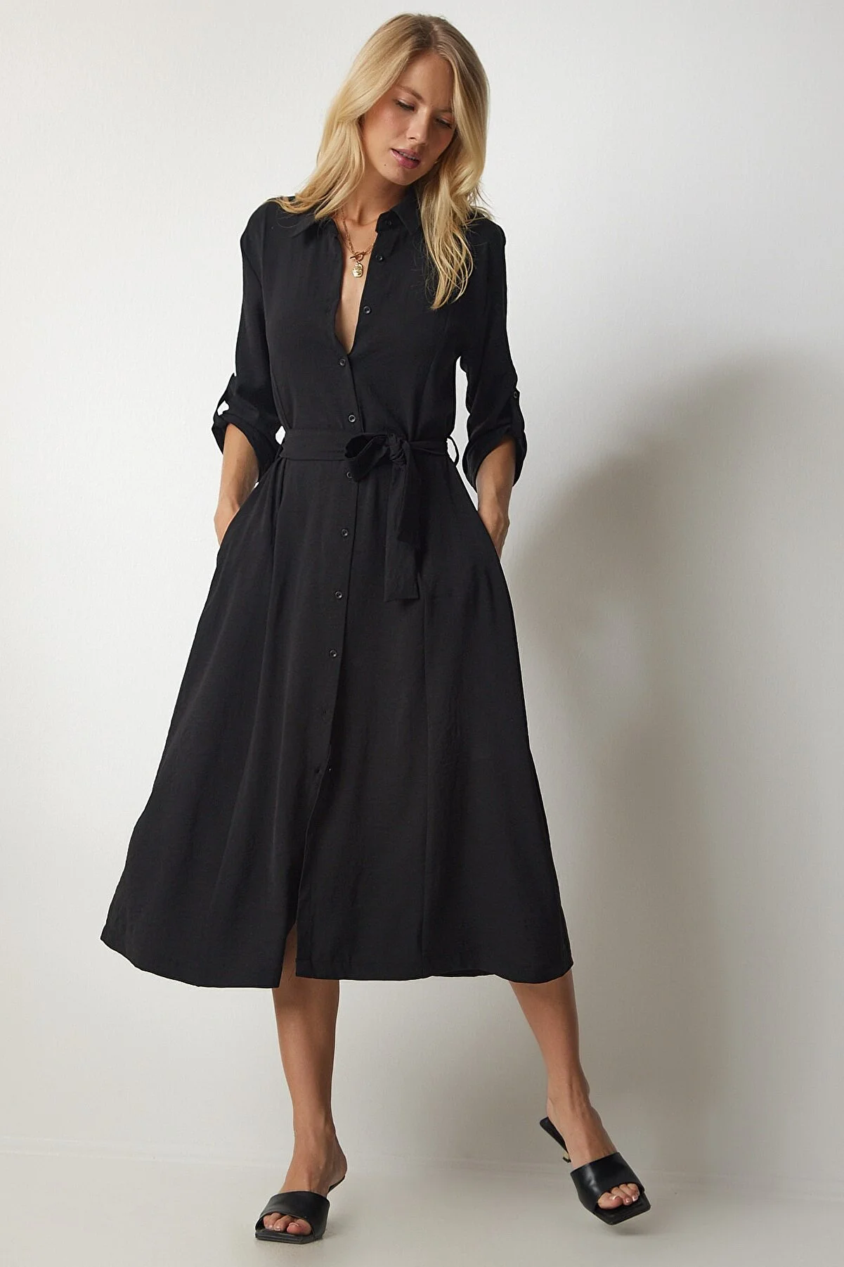 Happiness İstanbul  Schwarzes Damen-Hemdkleid mit Gürtel DD01256