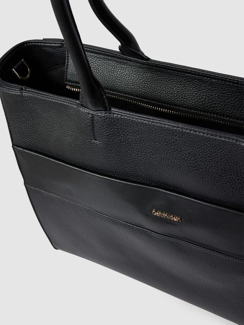 Shopper mit Label-Detail Modell 'DAILY DRESSED' in schwarz