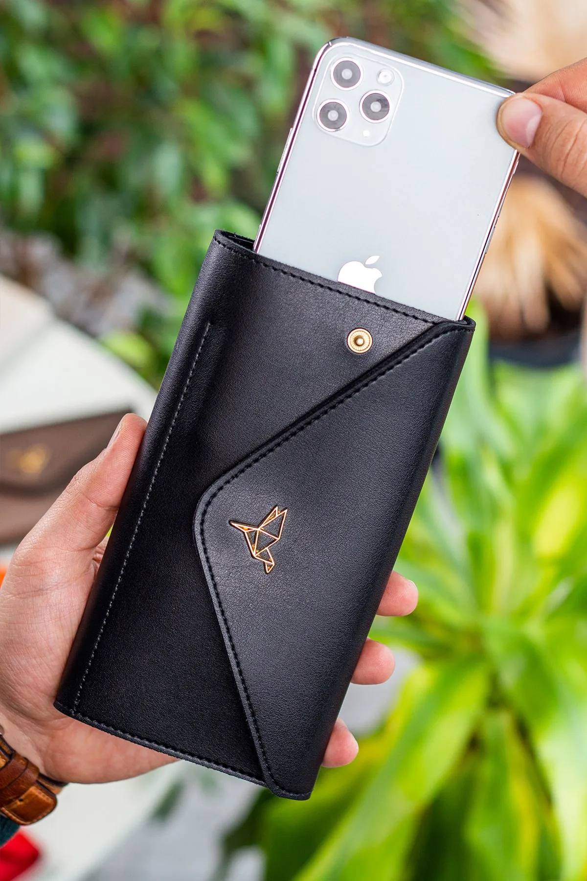 Garbalia  Schwarze Damenbrieftasche im Umschlagmodell mit Telefon- und Münzfächern