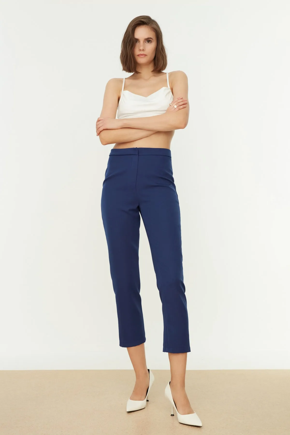Trendyol Collection  Marineblaue gewebte Zigarettenhose TWOSS20PL0075