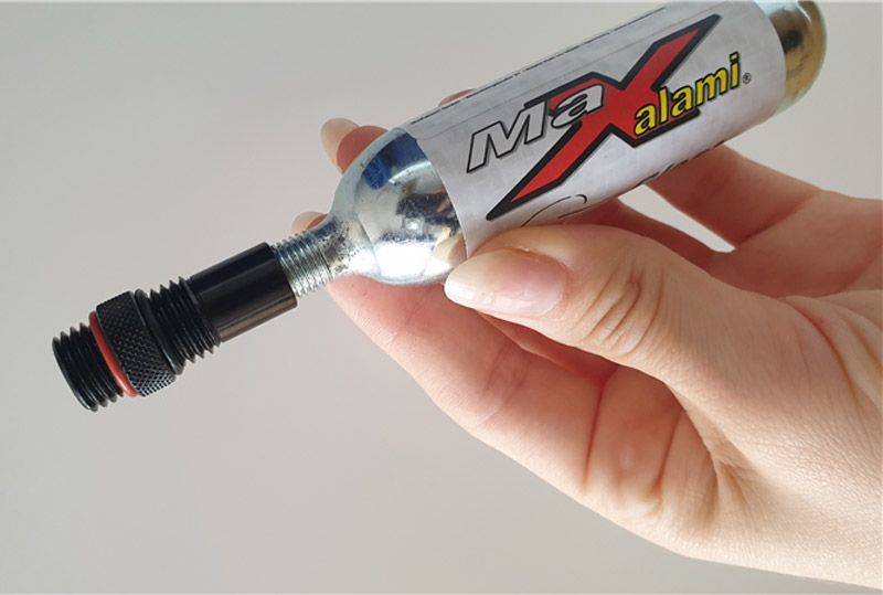 MaXalami PlugN'Blow DUO Tubeless Reparaturwerkzeug mit CO2 Konnektor kaufen | Bike-Discount