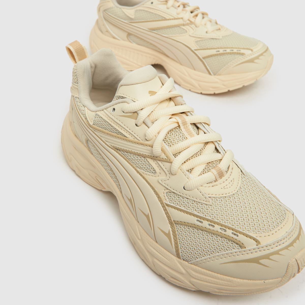 PUMA – Morphic Base – Beige träningsskor