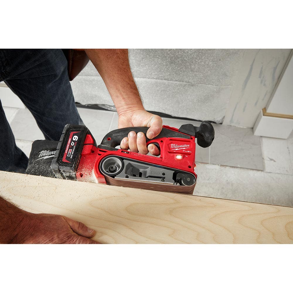 MILWAUKEE 18V FUEL™ Belt Sander Skin M18FBTS750