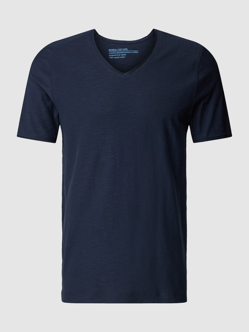 Regular Fit T-Shirt aus Baumwolle mit V-Ausschnitt in dunkelblau