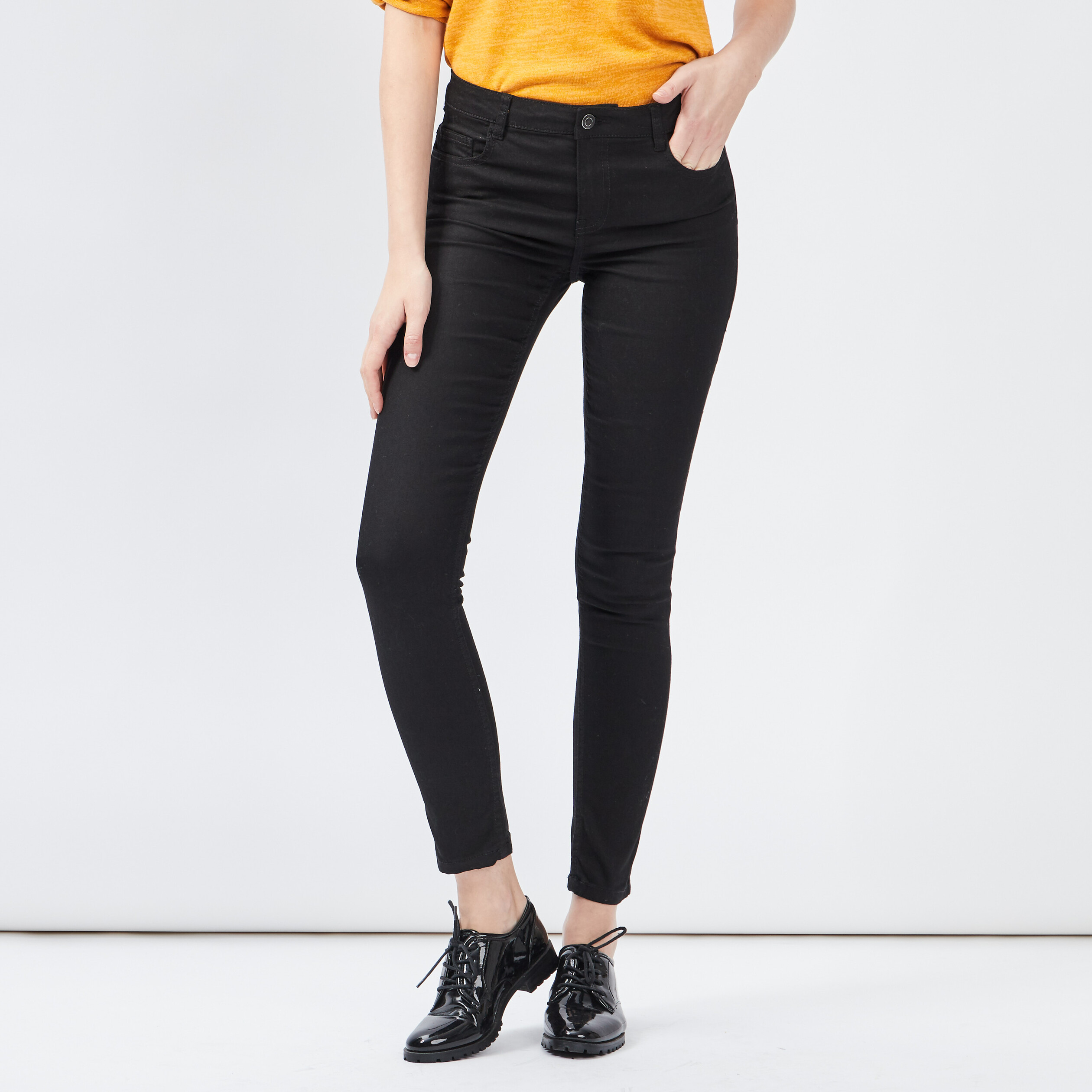 Pantalon slim taille basse noir femme | La Halle