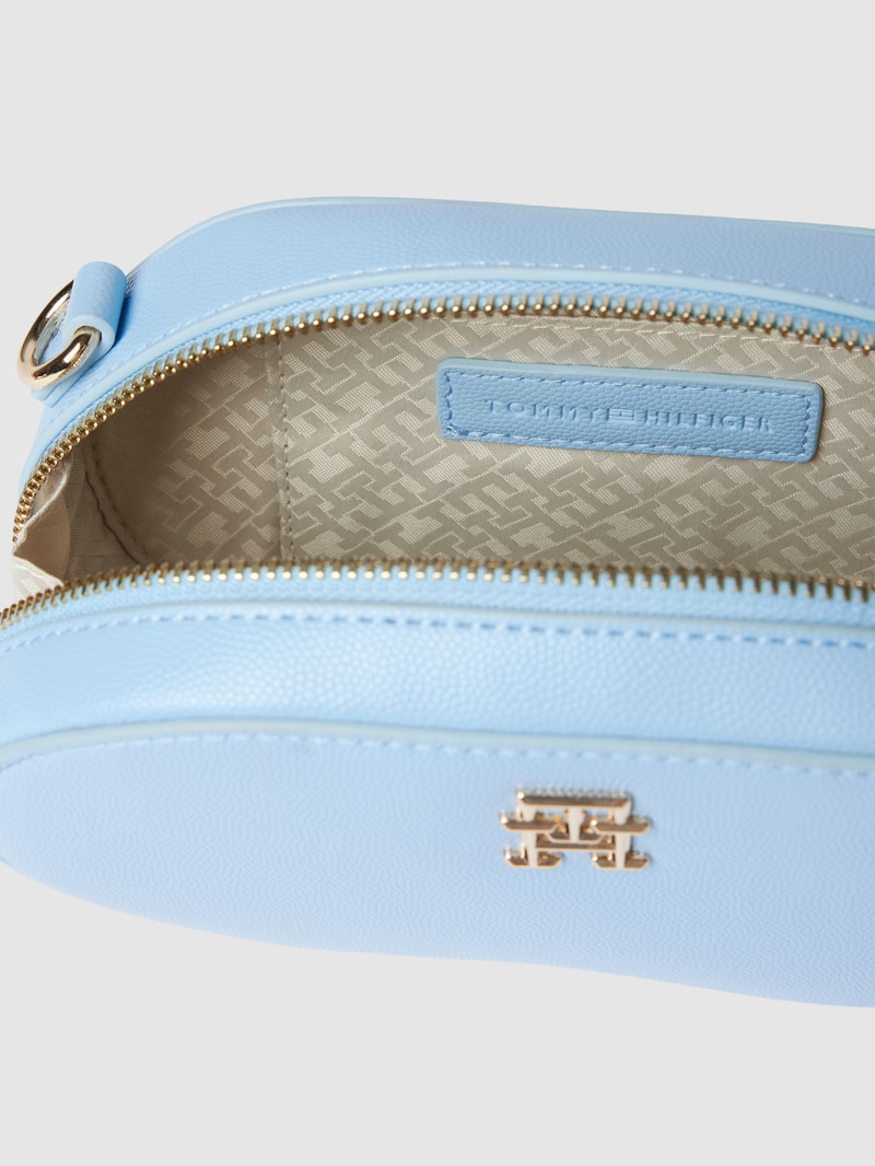 Handtasche mit verstellbarem Schulterriemen in hellblau