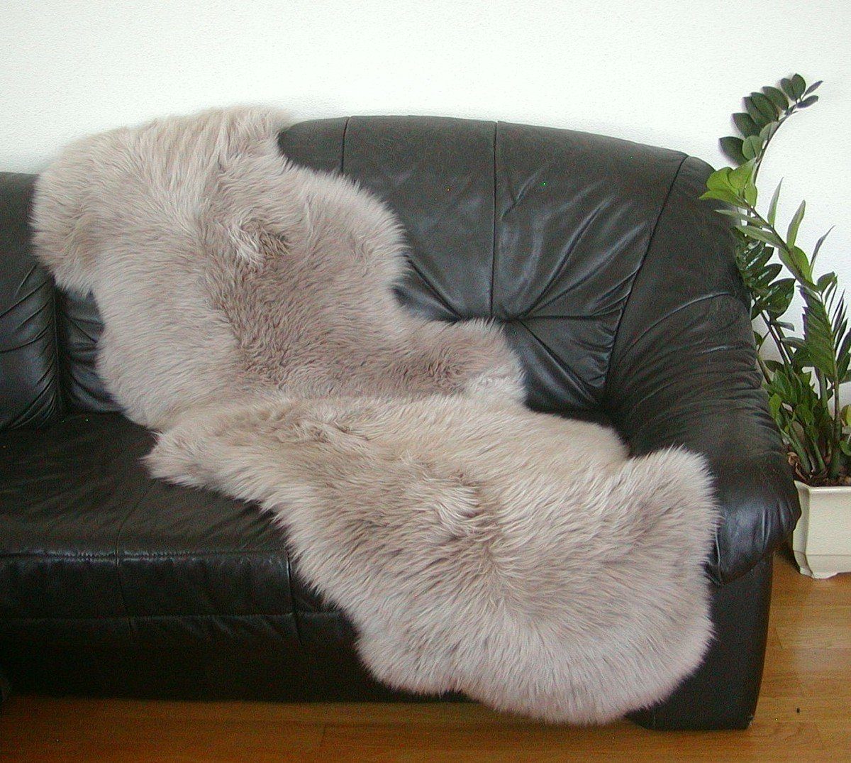 Fellteppich australische Doppel Lammfelle taupe, Vlies ca. 70 mm, ca. 175x63 cm, Ensuite
