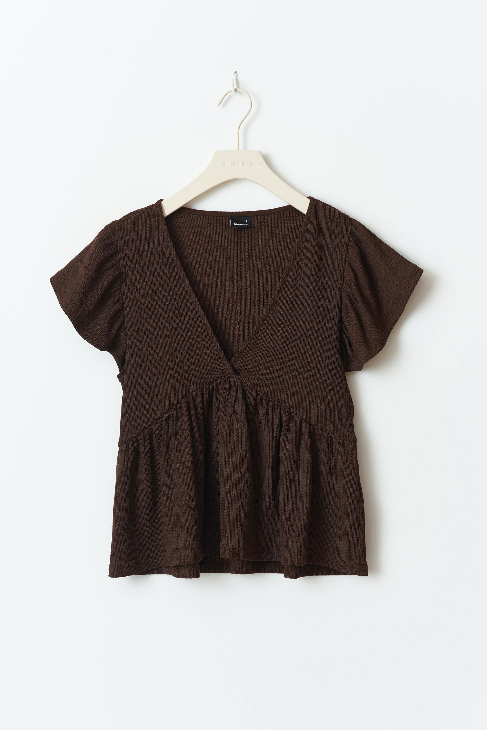 Frill top