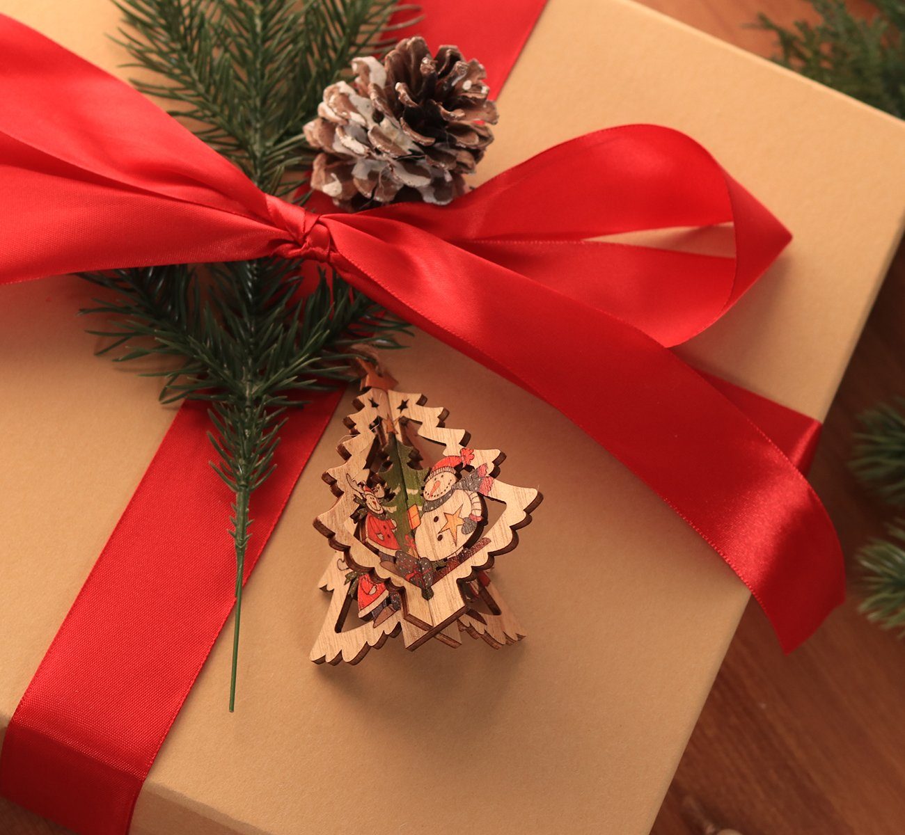 Homewit Christbaumschmuck 3D Weihnachtsbaumschmuck Weihnachtsbaum Holz Anhänger Dekoration (6-tlg), Holz Ornamenten für Weihnachtsbaum Weihnachtsmann Weihnachtsglocken