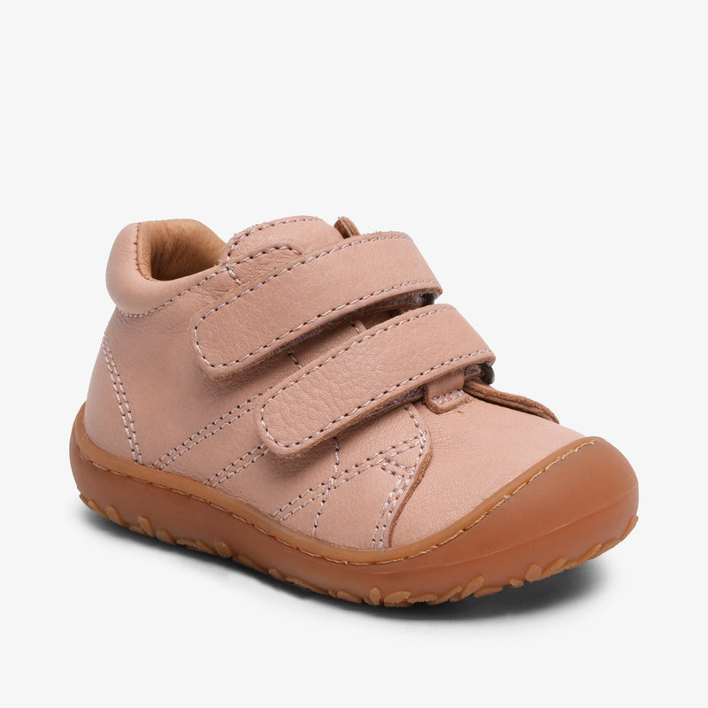 barefoot hale v nude - Rose