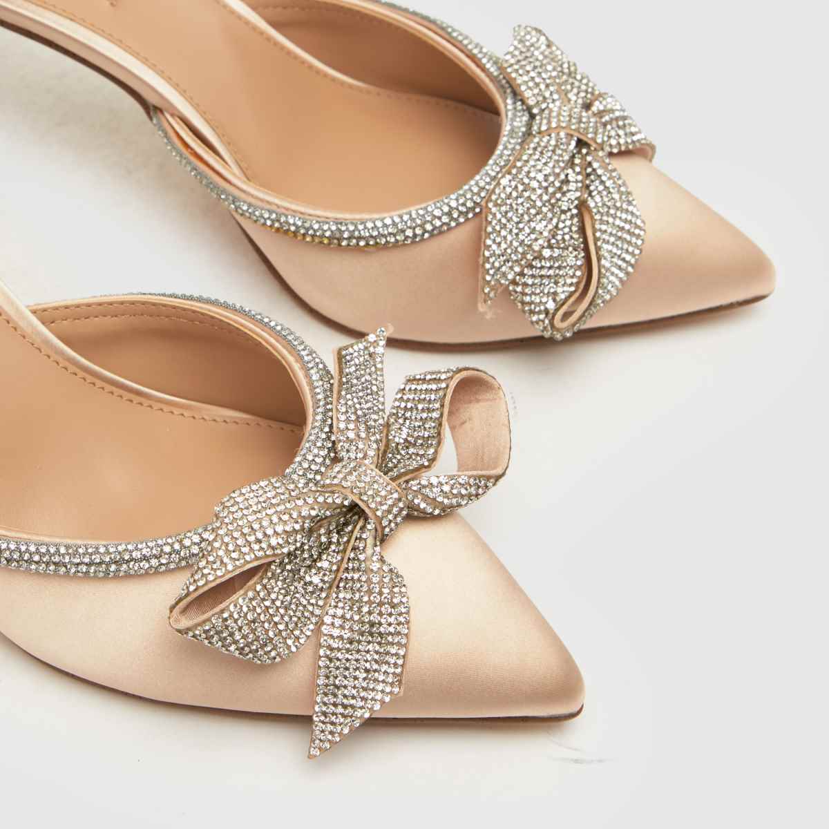 Steve Madden élőben tűsarkú cipő bézs színben