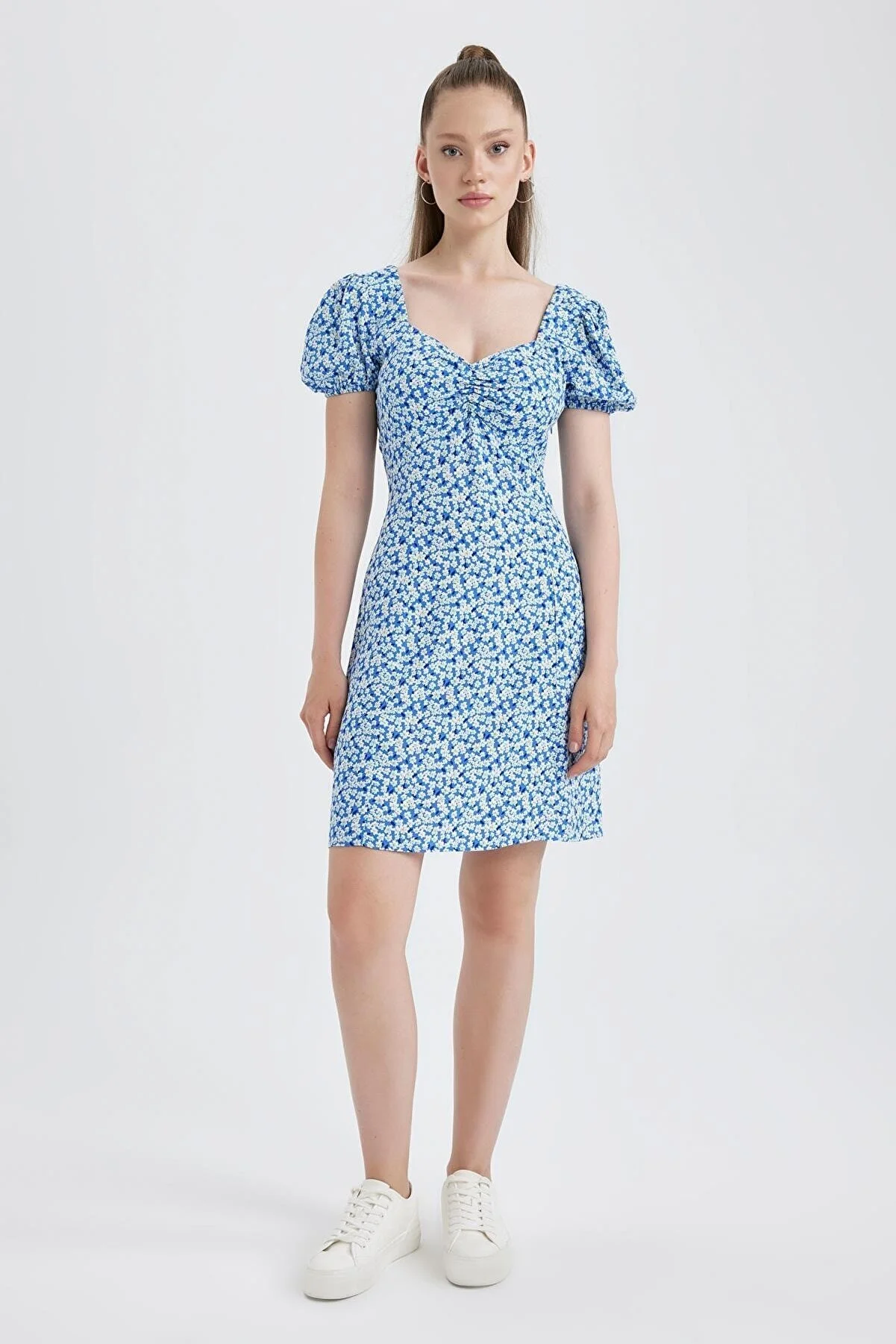 DeFacto  Coool Sweetheart Neck Floral Maroken Kurzarm Minikleid A9484ax23sm