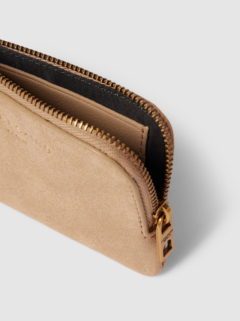 Portemonnaie mit Label-Detail Modell 'MICA' in camel