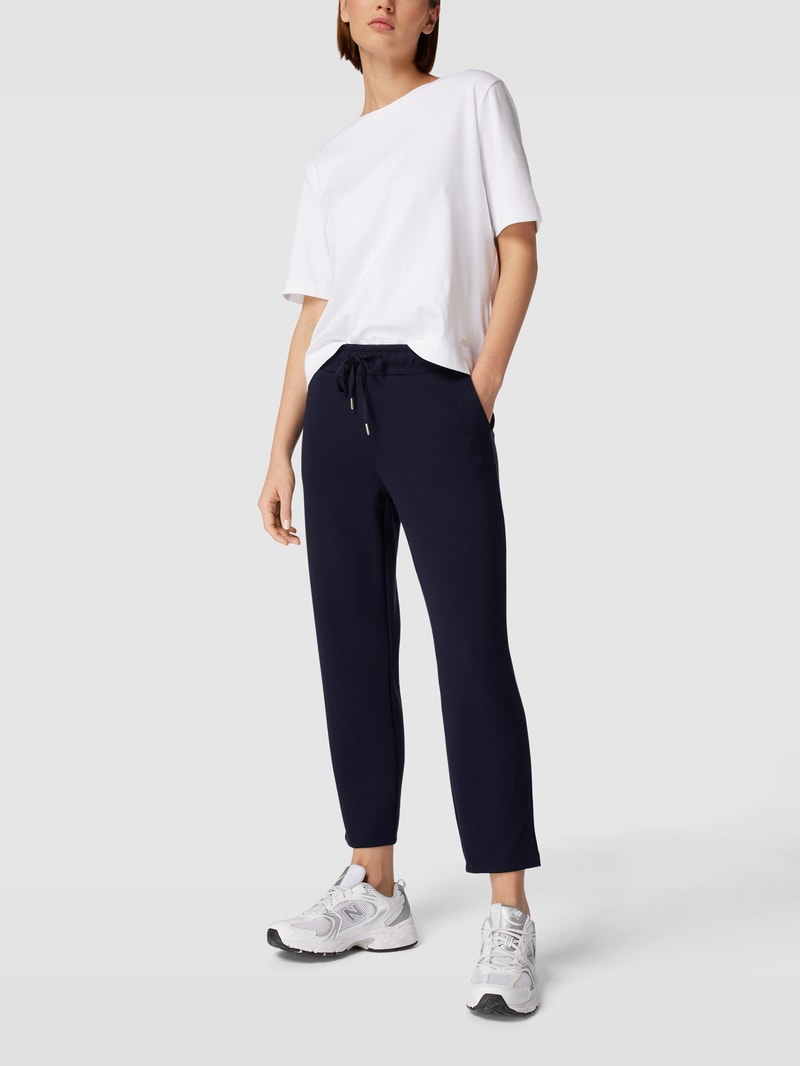 Sweatpants mit Paspeltaschen am Gesäß in dunkelblau