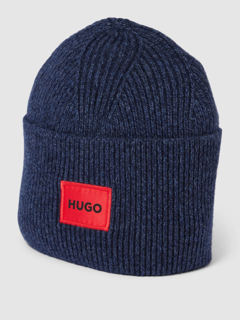 Beanie mit Label-Detail Modell 'Xaff' in dunkelblau