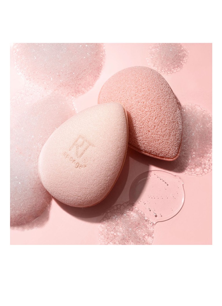 Real Techniques Miracle Cleanse Sponge - exfoliating facial sponge