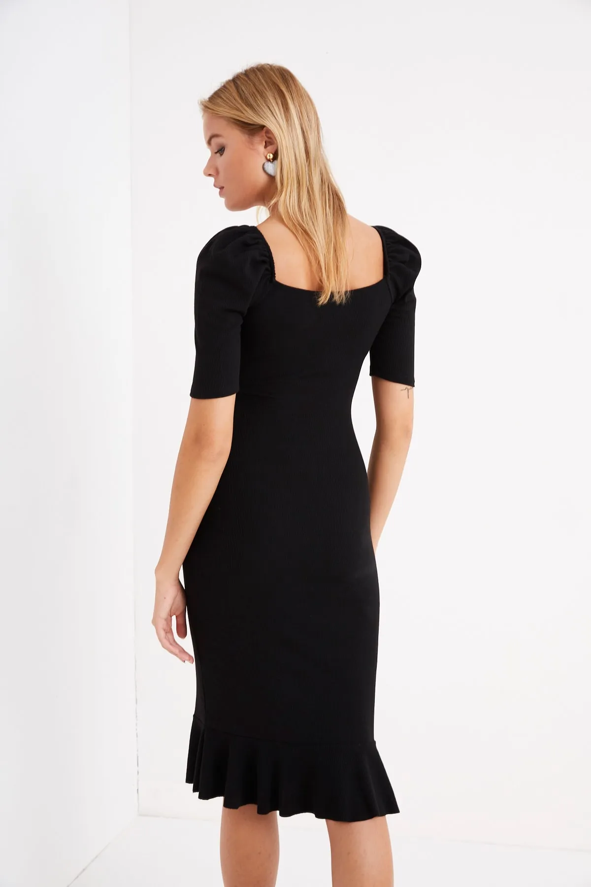 Cool & Sexy  Schwarzer Rock für Damen mit Volants, Ballonärmeln, Camisole-Maxikleid Yİ1896