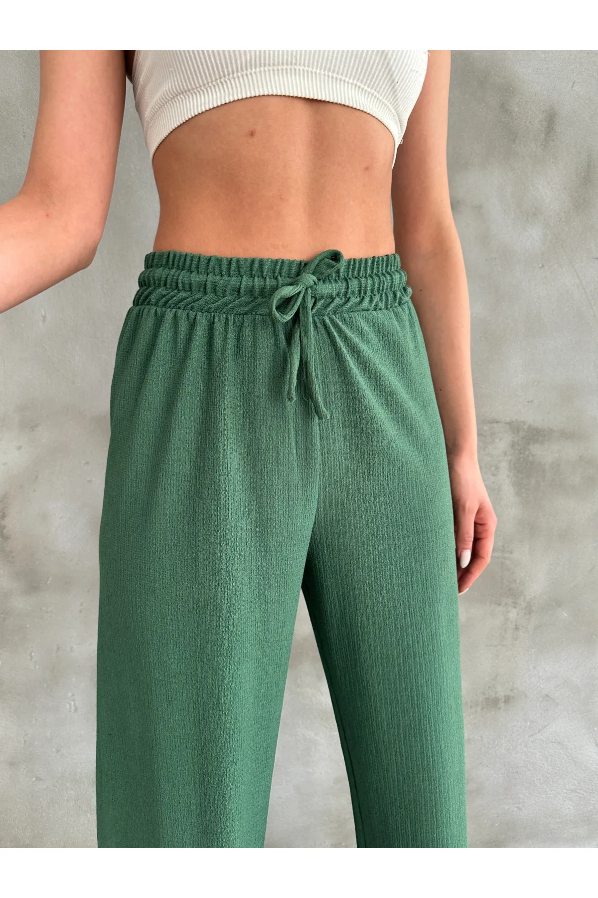 BEJNA  Khakifarbene Palazzo-Hose für Damen – elastischer Bund