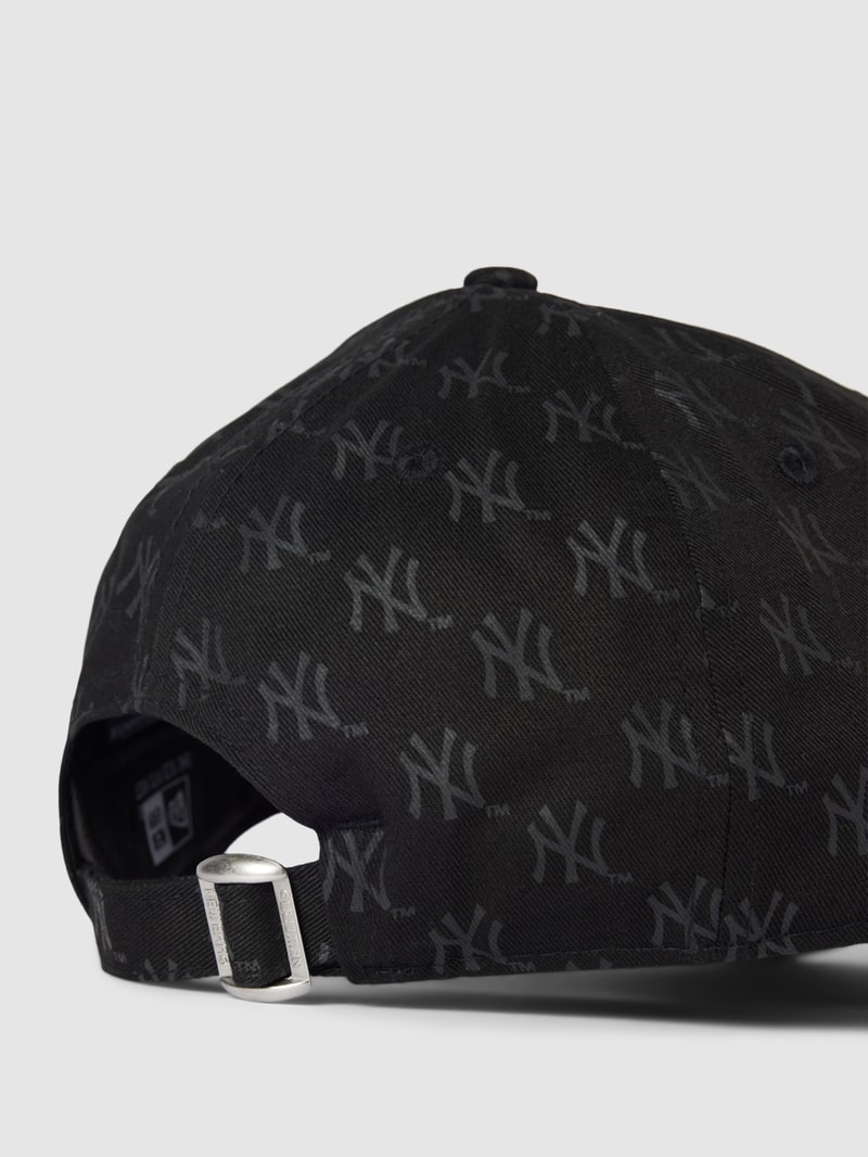 Basecap mit Logo-Muster in schwarz