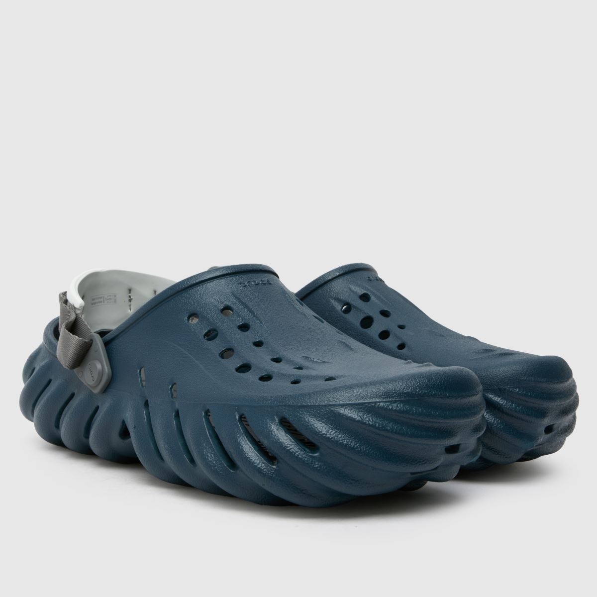 Crocs Echo klumpa szandál kék színben