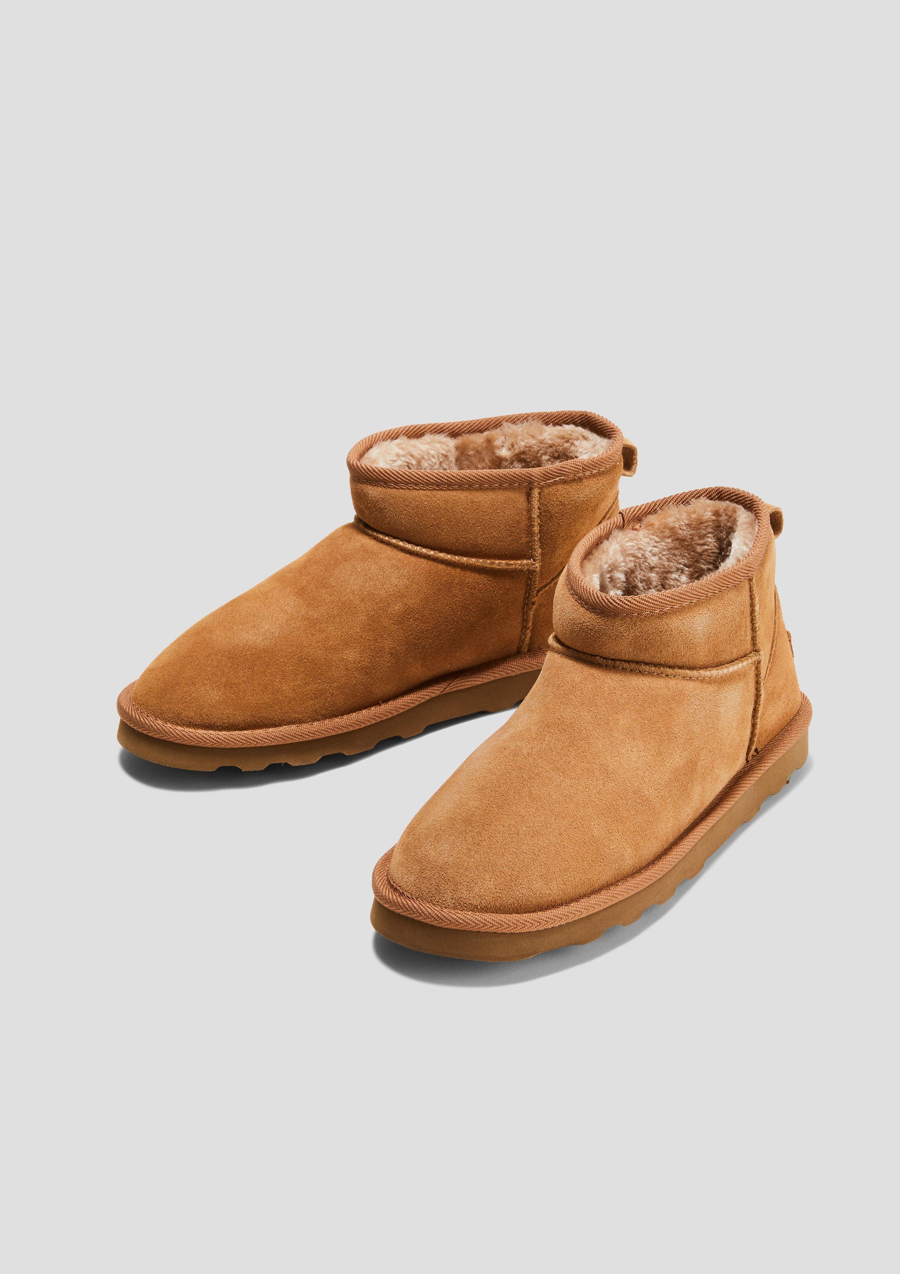 Flache Stiefel aus Leder  6008583-305