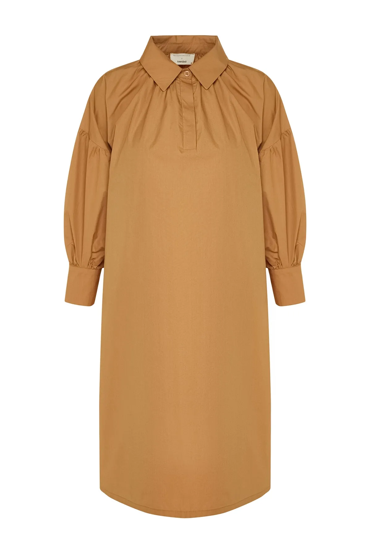 Trendyol Modest  X Kevser Sarıoglu Braune Tunika aus 100 % gewebter Popeline mit halber Knopfleiste und Kordelzug TCLSS23UK00002